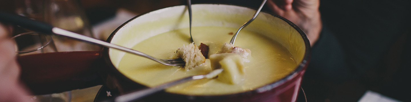 French après-ski recipes: cheese fondue